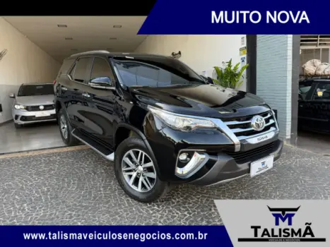TOYOTA Hilux SW4 2.8 4P SRX 4X4 TURBO DIESEL AUTOMTICO, Foto 1