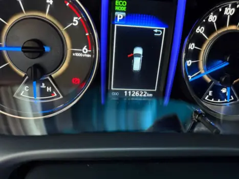 TOYOTA Hilux SW4 2.8 4P SRX 4X4 TURBO DIESEL AUTOMTICO, Foto 14