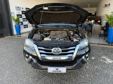 TOYOTA Hilux SW4 2.8 4P SRX 4X4 TURBO DIESEL AUTOMTICO, Foto 18
