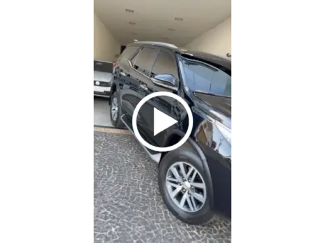 TOYOTA Hilux SW4 2.8 4P SRX 4X4 TURBO DIESEL AUTOMTICO, Foto 19