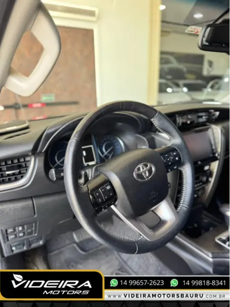 TOYOTA Hilux SW4 2.8 16V 4P SRX 4X4 7 LUGARES TURBO DIESEL AUTOMTICO, Foto 8