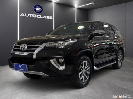 TOYOTA Hilux SW4 2.8 16V 4P SRX 4X4 7 LUGARES TURBO DIESEL AUTOMTICO, Foto 1