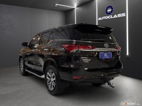 TOYOTA Hilux SW4 2.8 16V 4P SRX 4X4 7 LUGARES TURBO DIESEL AUTOMTICO, Foto 5