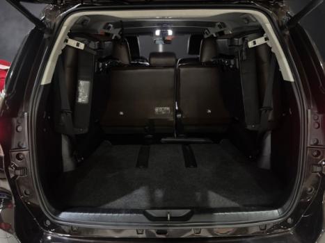 TOYOTA Hilux SW4 2.8 16V 4P SRX 4X4 7 LUGARES TURBO DIESEL AUTOMTICO, Foto 10