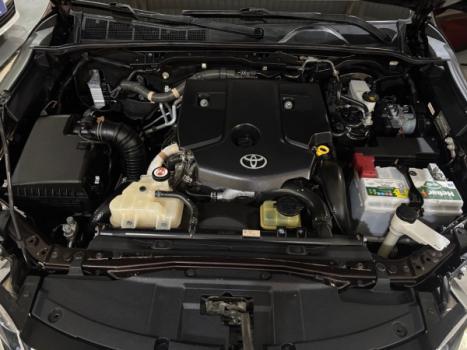 TOYOTA Hilux SW4 2.8 16V 4P SRX 4X4 7 LUGARES TURBO DIESEL AUTOMTICO, Foto 15