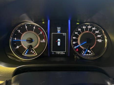 TOYOTA Hilux SW4 2.8 4P SRX 4X4 DIAMOND 7 LUGARES TURBO DIESEL AUTOM�TICO, Foto 13