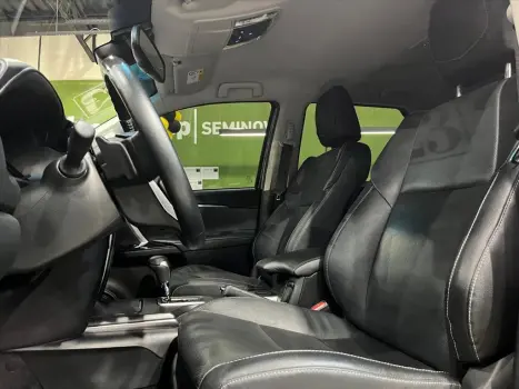 TOYOTA Hilux SW4 2.8 4P SRX 4X4 TURBO DIESEL AUTOM�TICO, Foto 9