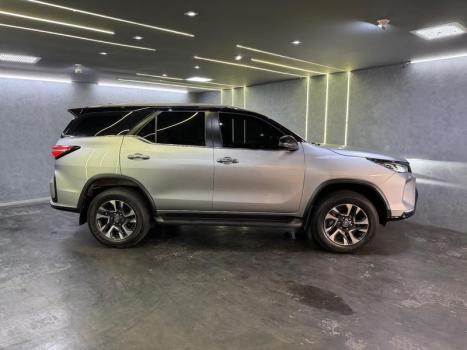 TOYOTA Hilux SW4 2.8 4P SRX 4X4 DIAMOND 7 LUGARES TURBO DIESEL AUTOM�TICO, Foto 6