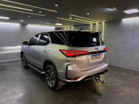 TOYOTA Hilux SW4 2.8 4P SRX 4X4 DIAMOND 7 LUGARES TURBO DIESEL AUTOM�TICO, Foto 7