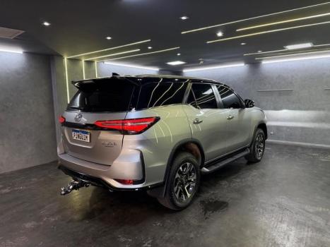 TOYOTA Hilux SW4 2.8 4P SRX 4X4 DIAMOND 7 LUGARES TURBO DIESEL AUTOM�TICO, Foto 8