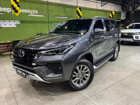 TOYOTA Hilux SW4 2.8 4P SRX 4X4 TURBO DIESEL AUTOM�TICO, Foto 8