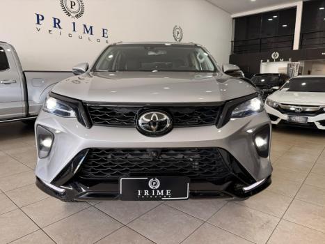 TOYOTA Hilux SW4 2.8 16V 4P SRX PLATINUM 4X4 7 LUGARES TURBO DIESEL AUTOM�TICO, Foto 2