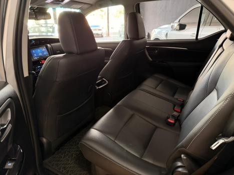 TOYOTA Hilux SW4 2.8 16V 4P SRX PLATINUM 4X4 7 LUGARES TURBO DIESEL AUTOM�TICO, Foto 12