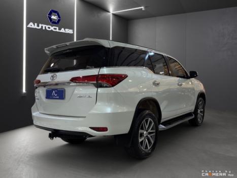 TOYOTA Hilux SW4 2.8 16V 4P SRX 4X4 7 LUGARES TURBO DIESEL AUTOM�TICO, Foto 4