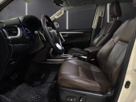 TOYOTA Hilux SW4 2.8 16V 4P SRX 4X4 7 LUGARES TURBO DIESEL AUTOM�TICO, Foto 7