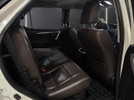 TOYOTA Hilux SW4 2.8 16V 4P SRX 4X4 7 LUGARES TURBO DIESEL AUTOM�TICO, Foto 10