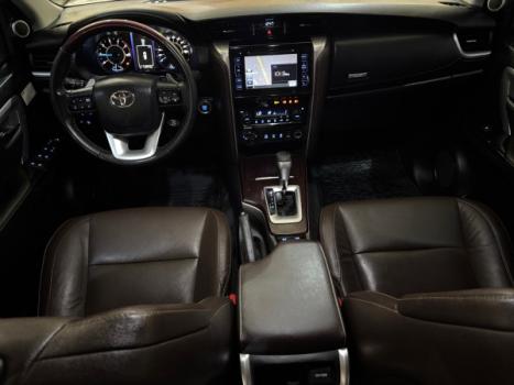 TOYOTA Hilux SW4 2.8 16V 4P SRX 4X4 7 LUGARES TURBO DIESEL AUTOM�TICO, Foto 12