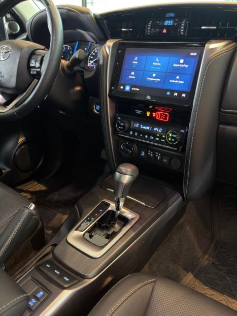 TOYOTA Hilux SW4 2.8 16V 4P SRX PLATINUM 4X4 7 LUGARES TURBO DIESEL AUTOM�TICO, Foto 12