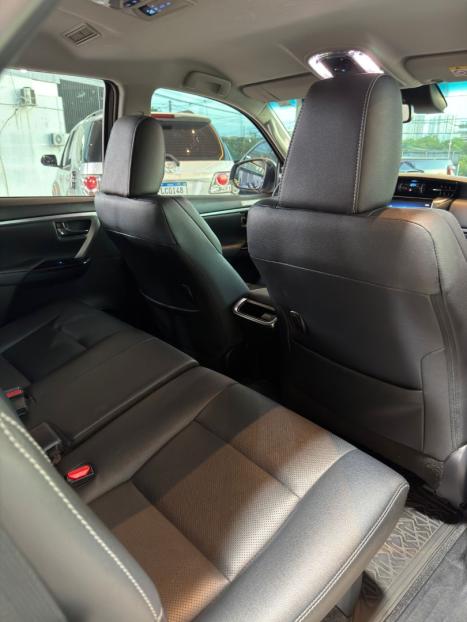 TOYOTA Hilux SW4 2.8 16V 4P SRX PLATINUM 4X4 7 LUGARES TURBO DIESEL AUTOM�TICO, Foto 19