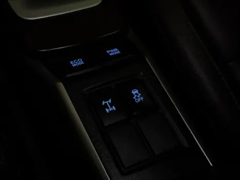 TOYOTA Hilux SW4 2.8 4P SRX 4X4 TURBO DIESEL AUTOM�TICO, Foto 18