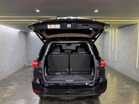 TOYOTA Hilux SW4 2.8 4P SRX 4X4 TURBO DIESEL AUTOM�TICO, Foto 8