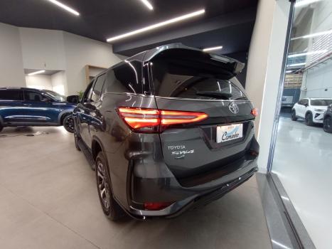 TOYOTA Hilux SW4 2.8 16V 4P SRX PLATINUM 4X4 7 LUGARES TURBO DIESEL AUTOM�TICO, Foto 7