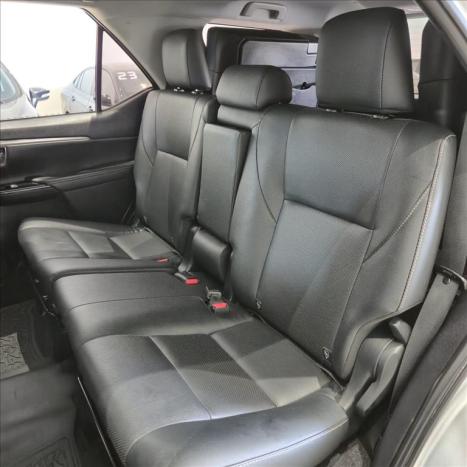 TOYOTA Hilux SW4 2.8 4P SRX 4X4 TURBO DIESEL AUTOM�TICO, Foto 15