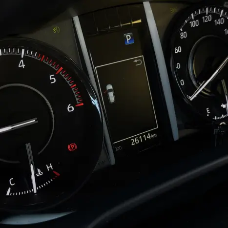 TOYOTA Hilux SW4 2.8 4P SRX 4X4 DIAMOND 7 LUGARES TURBO DIESEL AUTOM�TICO, Foto 10