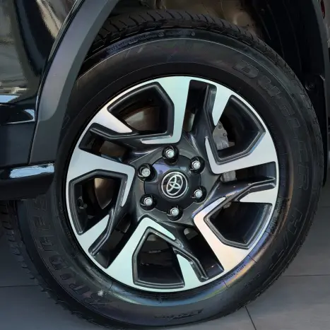 TOYOTA Hilux SW4 2.8 4P SRX 4X4 DIAMOND 7 LUGARES TURBO DIESEL AUTOM�TICO, Foto 12