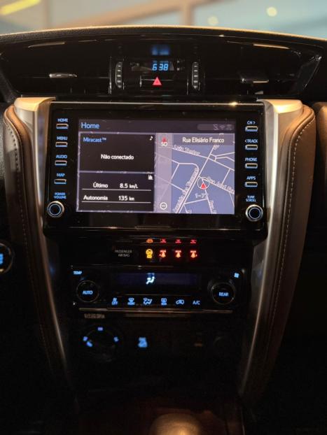 TOYOTA Hilux SW4 2.8 4P SRX 4X4 TURBO DIESEL AUTOM�TICO, Foto 17