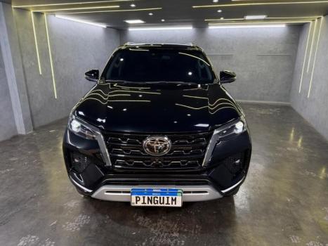 TOYOTA Hilux SW4 2.8 16V 4P SRX 4X4 7 LUGARES TURBO DIESEL AUTOM�TICO, Foto 2