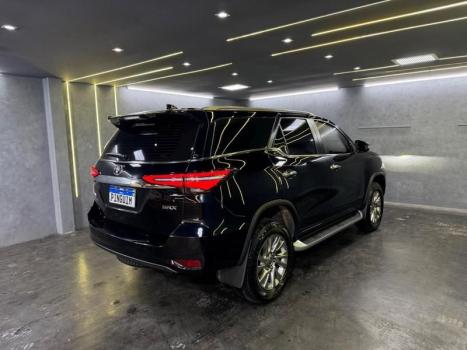 TOYOTA Hilux SW4 2.8 16V 4P SRX 4X4 7 LUGARES TURBO DIESEL AUTOM�TICO, Foto 7