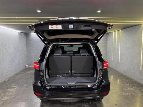 TOYOTA Hilux SW4 2.8 16V 4P SRX 4X4 7 LUGARES TURBO DIESEL AUTOM�TICO, Foto 8