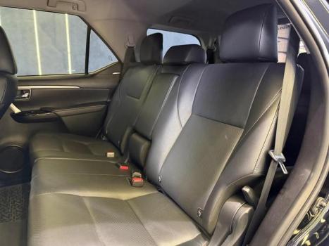 TOYOTA Hilux SW4 2.8 16V 4P SRX 4X4 7 LUGARES TURBO DIESEL AUTOM�TICO, Foto 11