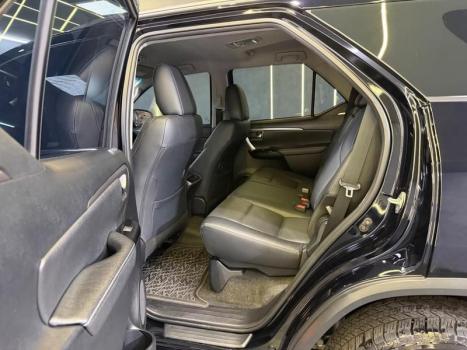 TOYOTA Hilux SW4 2.8 16V 4P SRX 4X4 7 LUGARES TURBO DIESEL AUTOM�TICO, Foto 12