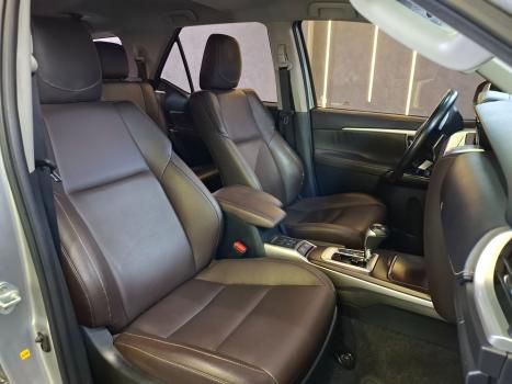 TOYOTA Hilux SW4 2.8 4P SRX 4X4 TURBO DIESEL AUTOM�TICO, Foto 12