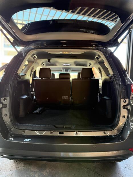 TOYOTA Hilux SW4 2.8 4P SRX 4X4 TURBO DIESEL AUTOM�TICO, Foto 17