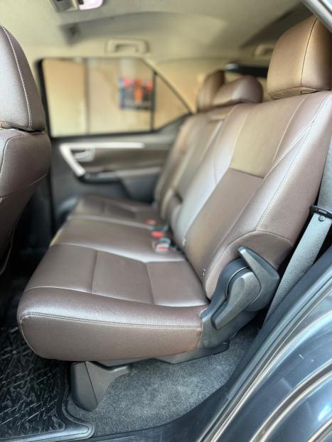 TOYOTA Hilux SW4 2.8 4P SRX 4X4 TURBO DIESEL AUTOM�TICO, Foto 18