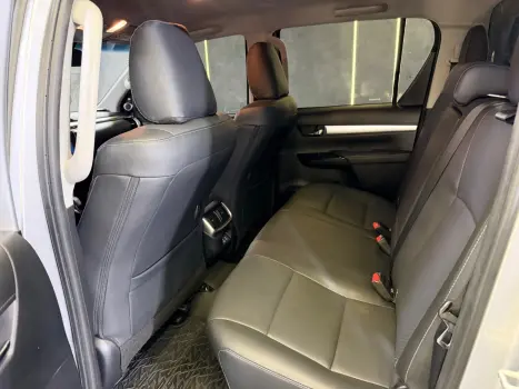 TOYOTA Hilux SW4 2.8 16V 4P SRX 4X4 7 LUGARES TURBO DIESEL AUTOM�TICO, Foto 12