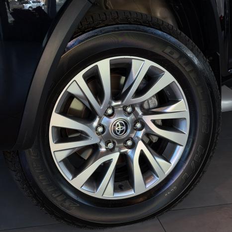 TOYOTA Hilux SW4 2.8 16V 4P SRX 4X4 7 LUGARES TURBO DIESEL AUTOM�TICO, Foto 2