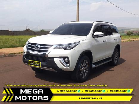 TOYOTA Hilux SW4 2.8 16V 4P SRX 4X4 7 LUGARES TURBO DIESEL AUTOM�TICO, Foto 3