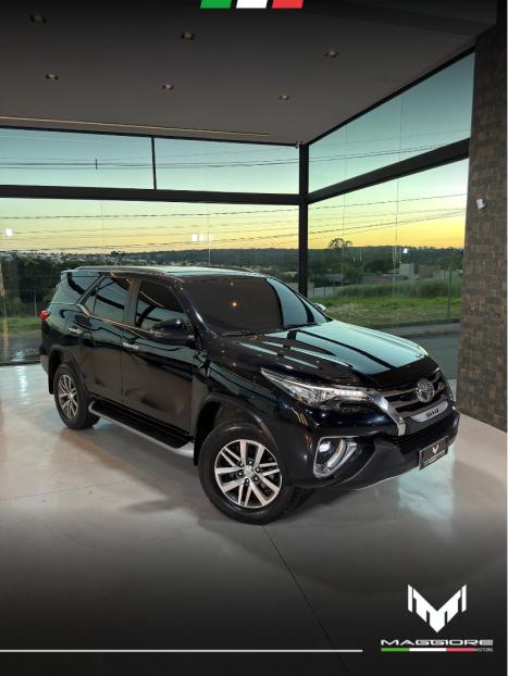 TOYOTA Hilux SW4 2.8 4P SRX 4X4 TURBO DIESEL AUTOM�TICO, Foto 7