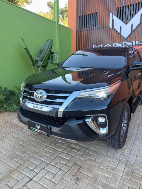 TOYOTA Hilux SW4 2.8 4P SRX 4X4 TURBO DIESEL AUTOM�TICO, Foto 5
