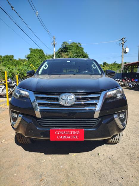 TOYOTA Hilux SW4 2.8 4P SRX 4X4 TURBO DIESEL AUTOM�TICO, Foto 5