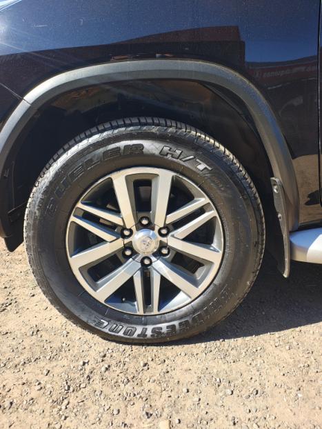 TOYOTA Hilux SW4 2.8 4P SRX 4X4 TURBO DIESEL AUTOM�TICO, Foto 14