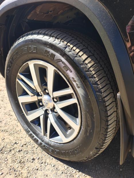 TOYOTA Hilux SW4 2.8 4P SRX 4X4 TURBO DIESEL AUTOM�TICO, Foto 15
