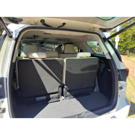 TOYOTA Hilux SW4 2.8 4P SRX 4X4 DIAMOND 7 LUGARES TURBO DIESEL AUTOM�TICO, Foto 5