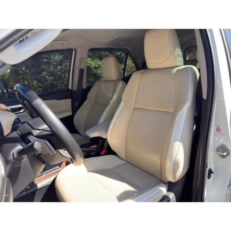 TOYOTA Hilux SW4 2.8 4P SRX 4X4 DIAMOND 7 LUGARES TURBO DIESEL AUTOM�TICO, Foto 13
