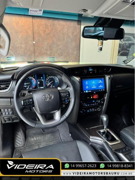 TOYOTA Hilux SW4 2.8 16V 4P SRX 4X4 7 LUGARES TURBO DIESEL AUTOM�TICO, Foto 9