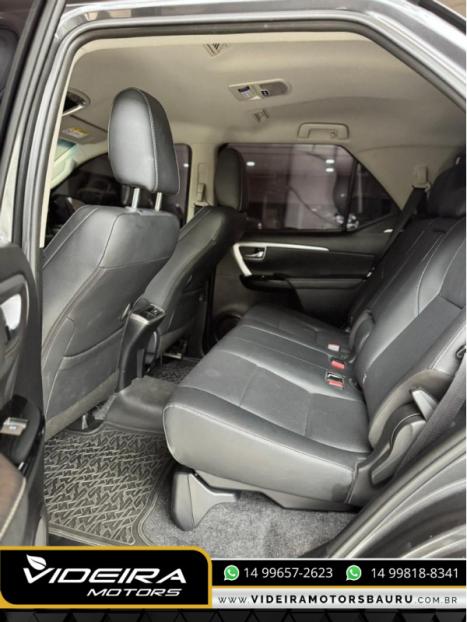 TOYOTA Hilux SW4 2.8 16V 4P SRX 4X4 7 LUGARES TURBO DIESEL AUTOM�TICO, Foto 10